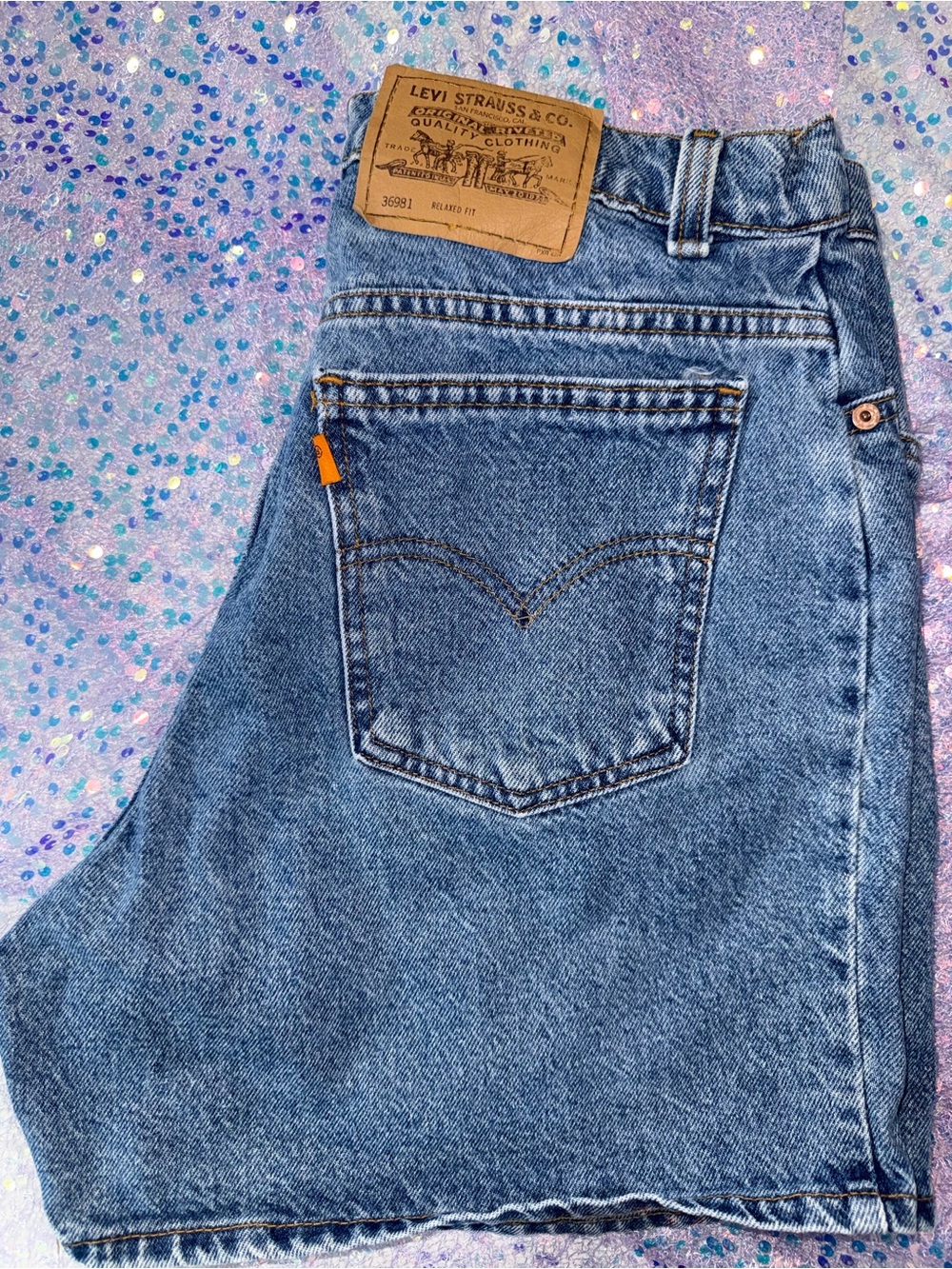 2618-Levi's Blue Women's Denim Jean Shorts Relaxed Fit